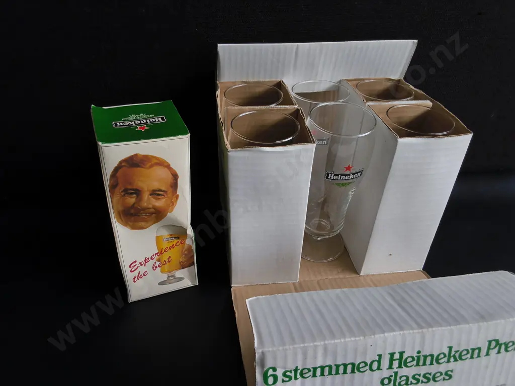 HEINEKEN BEER GLASSES, BOXED Image 1++