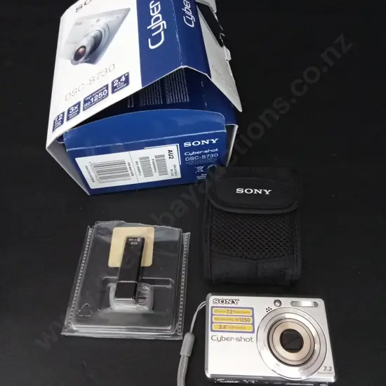 SONY CYBER-SHOT DSC-S730 DIGITAL CAMERA IN BOX