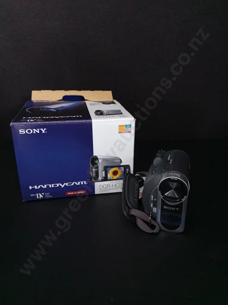 VINTAGE, SONY MINI DV DCR-HC38E HANDYCAM, BRAND NEW IN BOX Image 1++