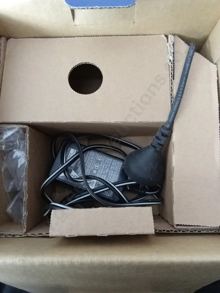 VINTAGE, SONY MINI DV DCR-HC38E HANDYCAM, BRAND NEW IN BOX Image 1++
