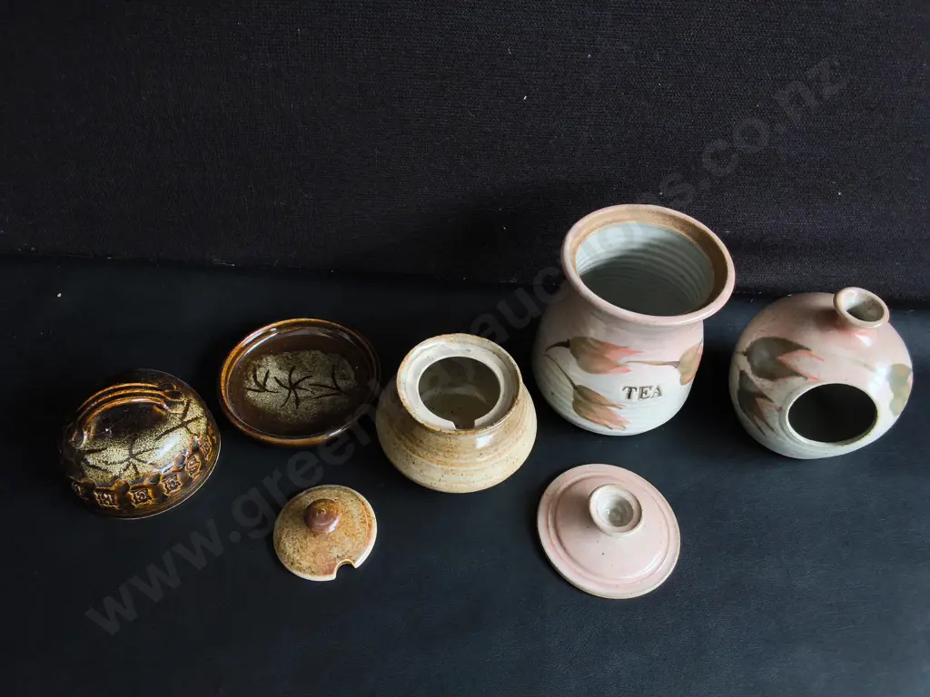 4 PIECES OF VINTAGE CERAMIC KITCHENWARE, TALLEST H 18 CM Image 1++