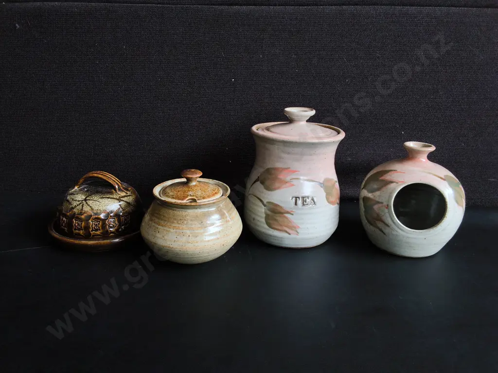 4 PIECES OF VINTAGE CERAMIC KITCHENWARE, TALLEST H 18 CM Image 1++