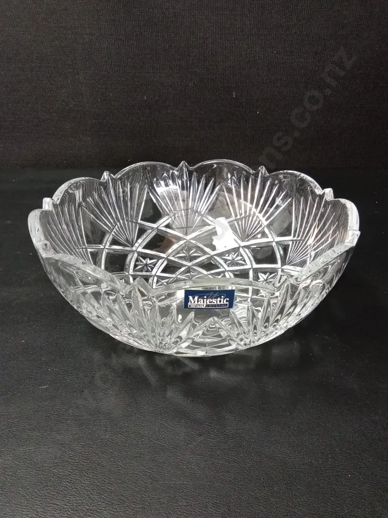MAJESTIC CRYSTAL FAMOUS EUROPEAN BLOWN AND CUT FULL 24% PBO LEAD CRYSTAL D21.5CM Image 1++