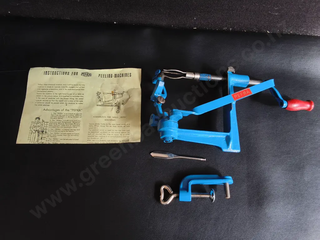 VINTAGE PEFRA TRIUMPF HAND CRANK FRUIT AND VEGETABLE PEELER, MADE IN GERMANY, COMPLETE WITH MOUNTING CLAMP Image 1++
