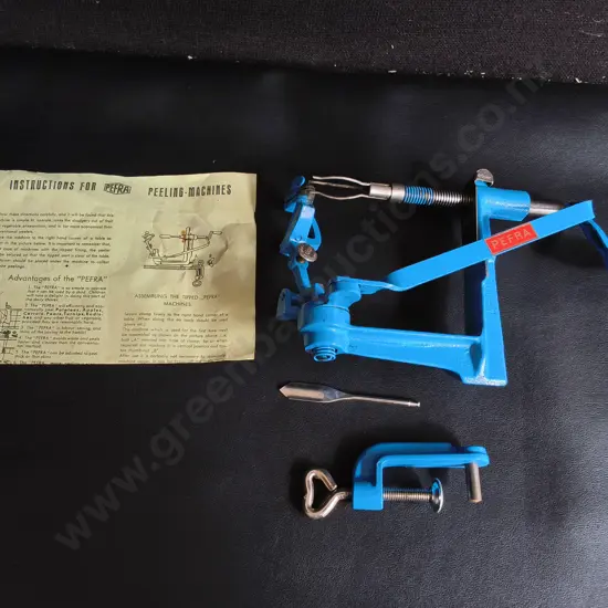 VINTAGE PEFRA TRIUMPF HAND CRANK FRUIT AND VEGETABLE PEELER, MADE IN GERMANY, COMPLETE WITH MOUNTING CLAMP
