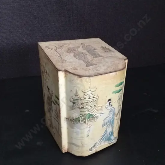VINTAGE CHINOISERIE METAL TEA OR BISCUIT TIN H15CM