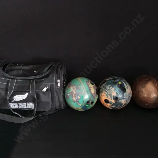 3 BOWLING BALLS AND CARRYING BAG