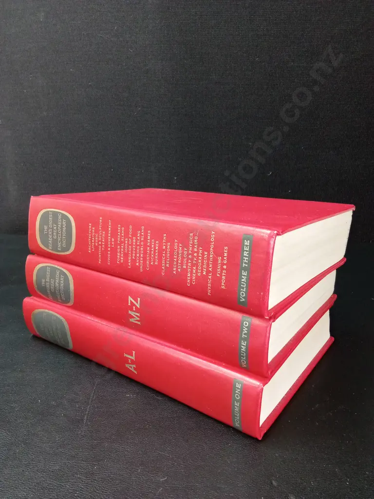 3 VOLUMES OF THE READERS DIGEST GREAT ENCYCLOPEDIC DICTIONARY Image 1++