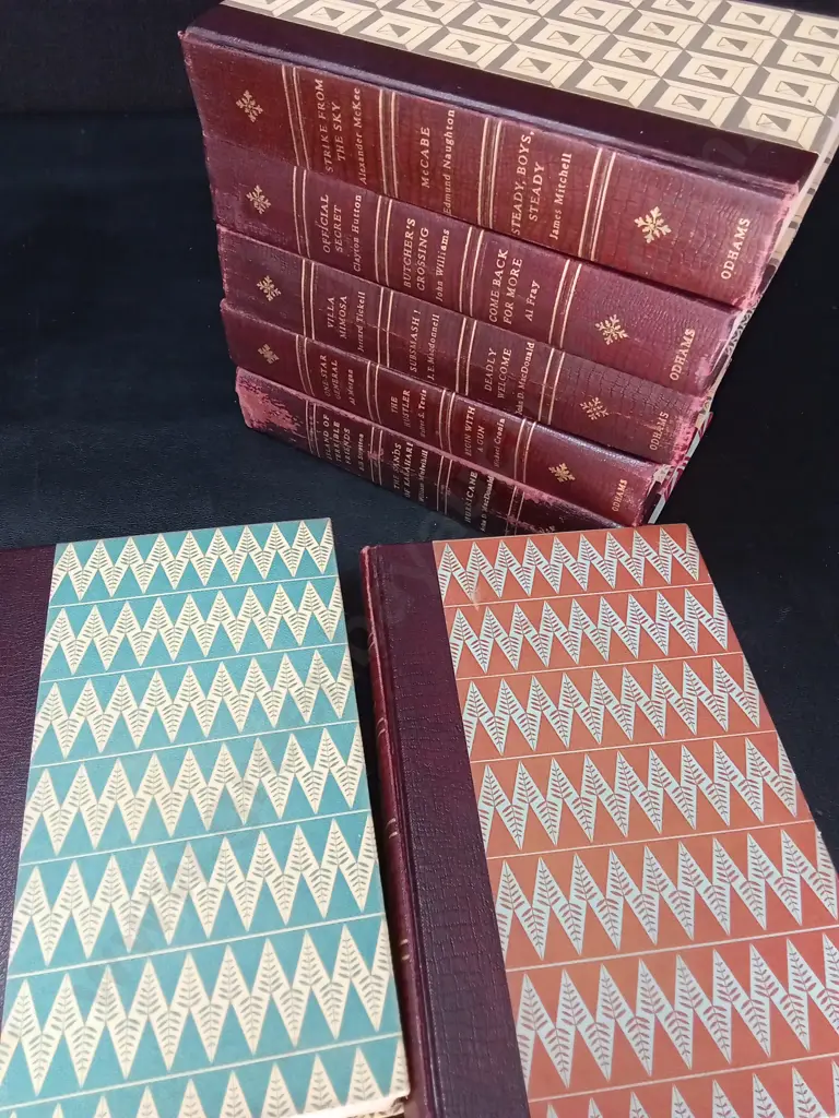 7 VINTAGE ODHAMS BOOKS Image 1++