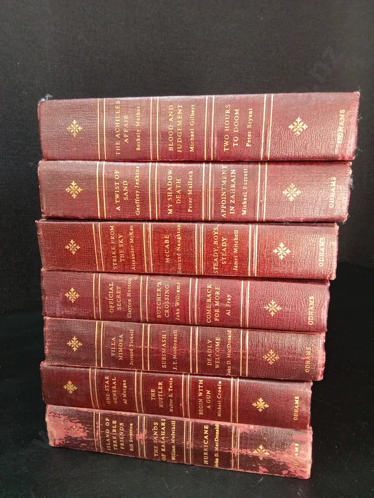 7 VINTAGE ODHAMS BOOKS Image 1++