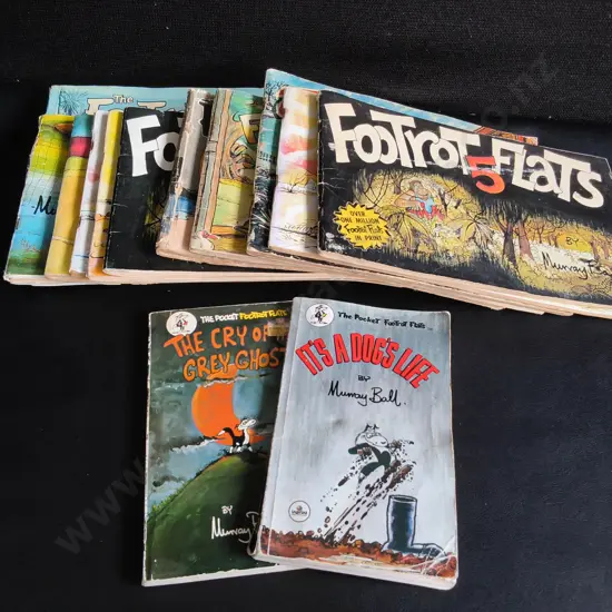 COLLECTION OF VINTAGE FOOTROT FLATS COMIC BOOKS AND POCKET BOOKS BY MURRAY BALL