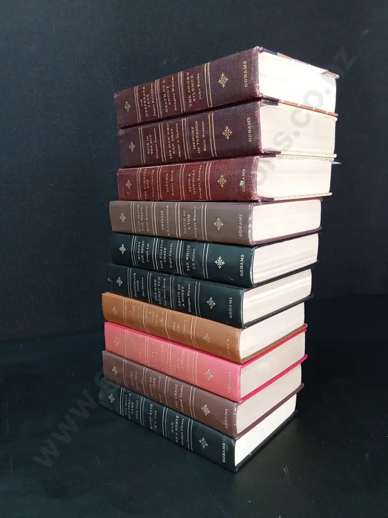 10 VINTAGE ODHAMS BOOKS Image 1++