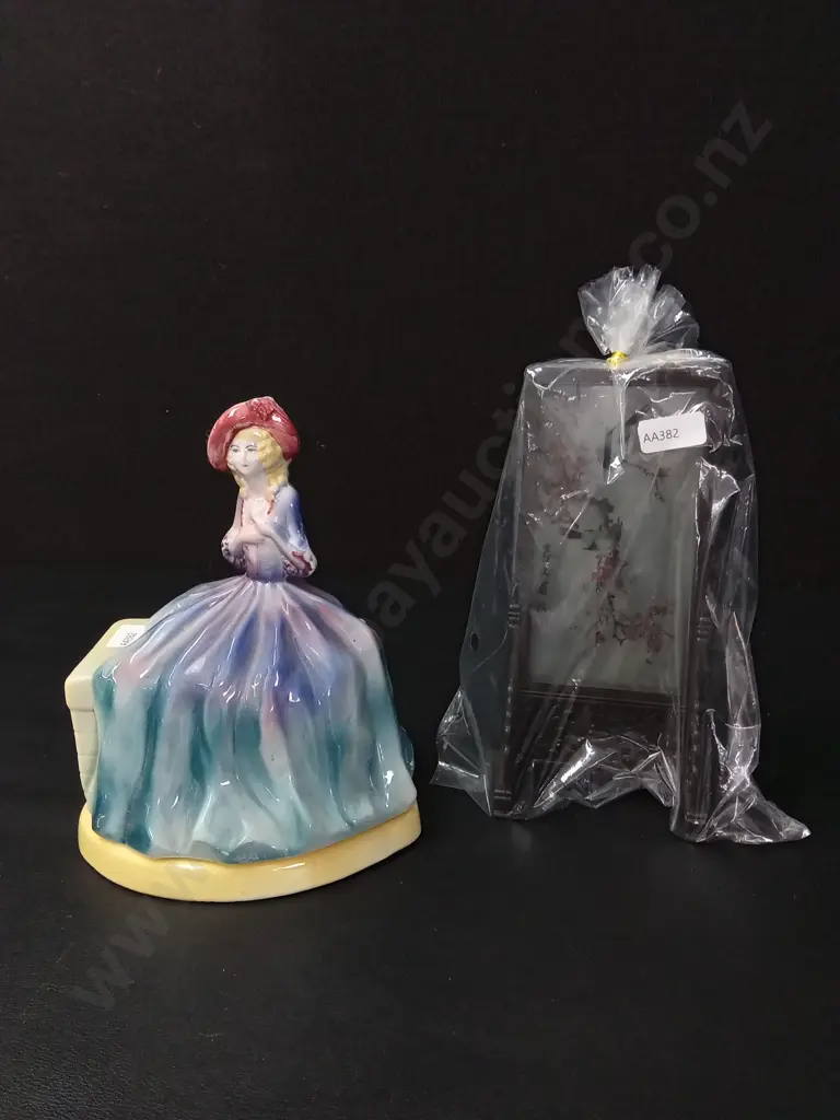 2 DECORATIVE ITEMS H18CM Image 1++