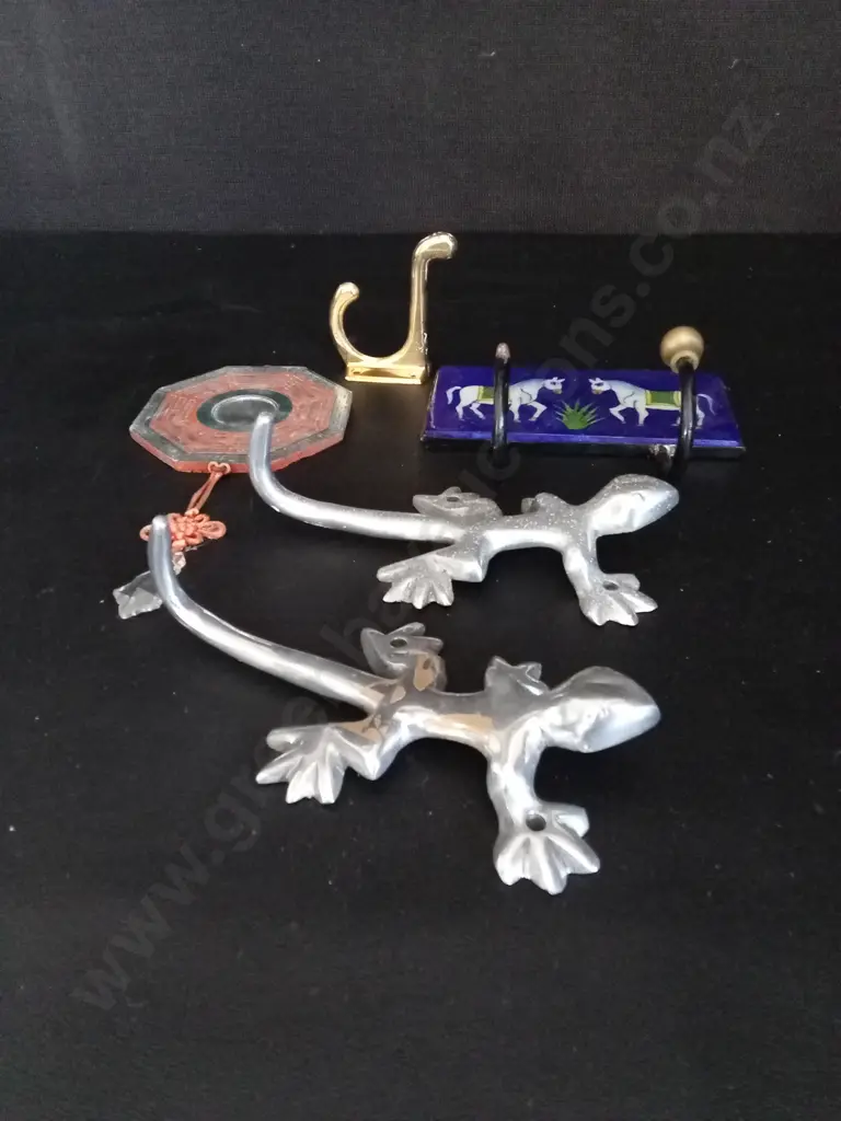 4 PIECES WALL DECOR LARGEST L17CM Image 1++