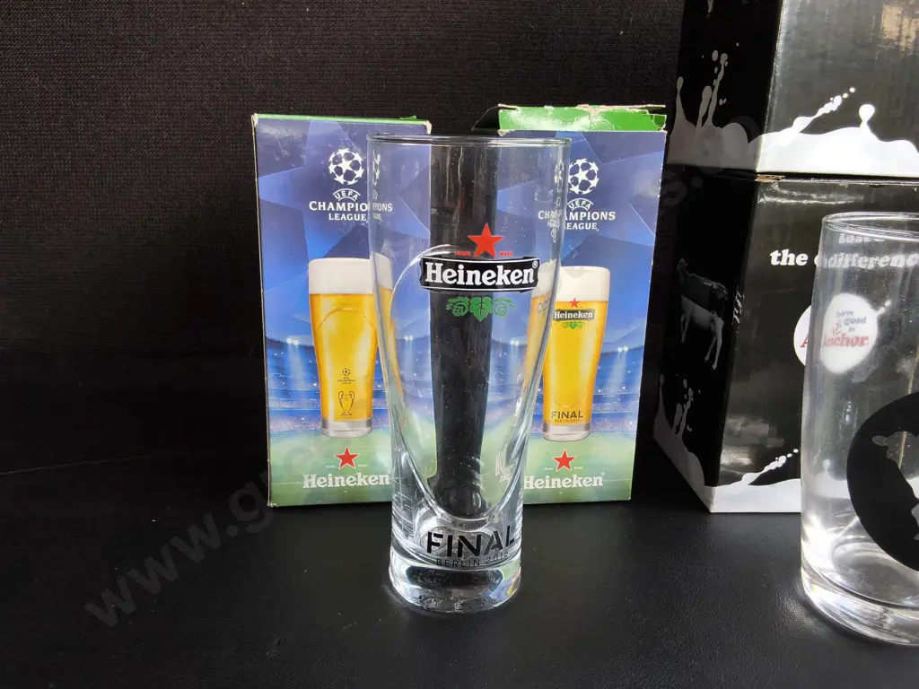 6 ANCHOR MILK GLASSES AND 2 HEINEKEN CHAMPIONS LEAGUE GLASSES, BOXED Image 1++