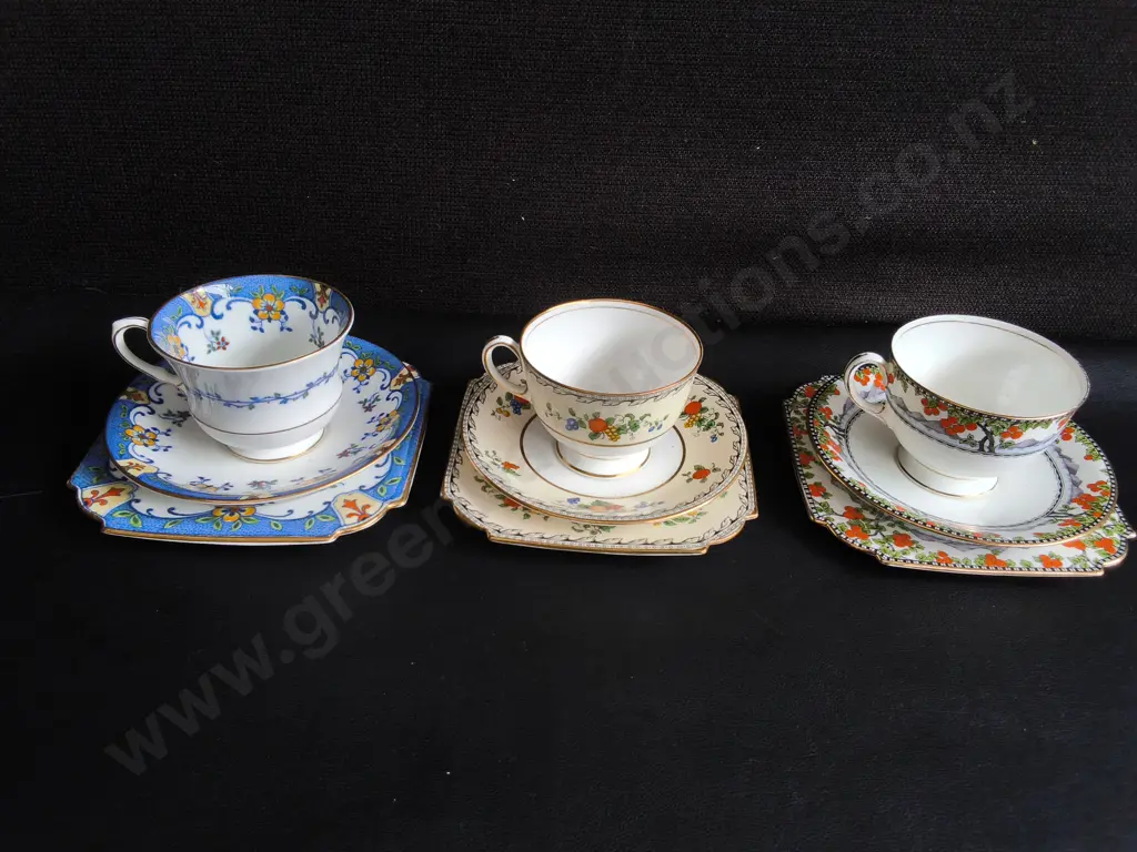 3 VINTAGE FINE BONE CHINA TRIOS, AYNSLEY TEA CUPS AND SAUCERS, MADE IN ENGLAND Image 1++