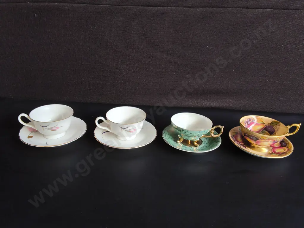 4 VINTAGE TEA CUP AND SAUCER SETS, INCLUDING FINE CHINA Image 1++