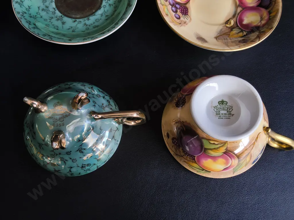 4 VINTAGE TEA CUP AND SAUCER SETS, INCLUDING FINE CHINA Image 1++