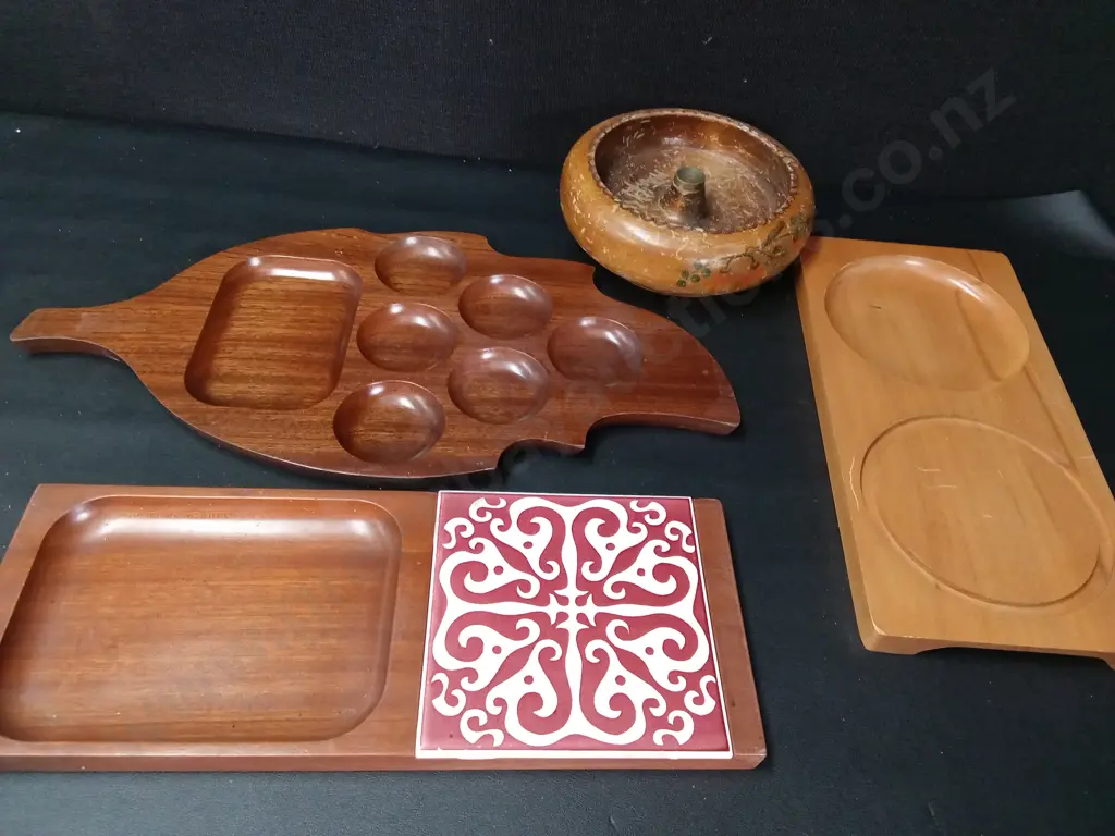 4 SERVING DISHES LONGEST L48CM Image 1++