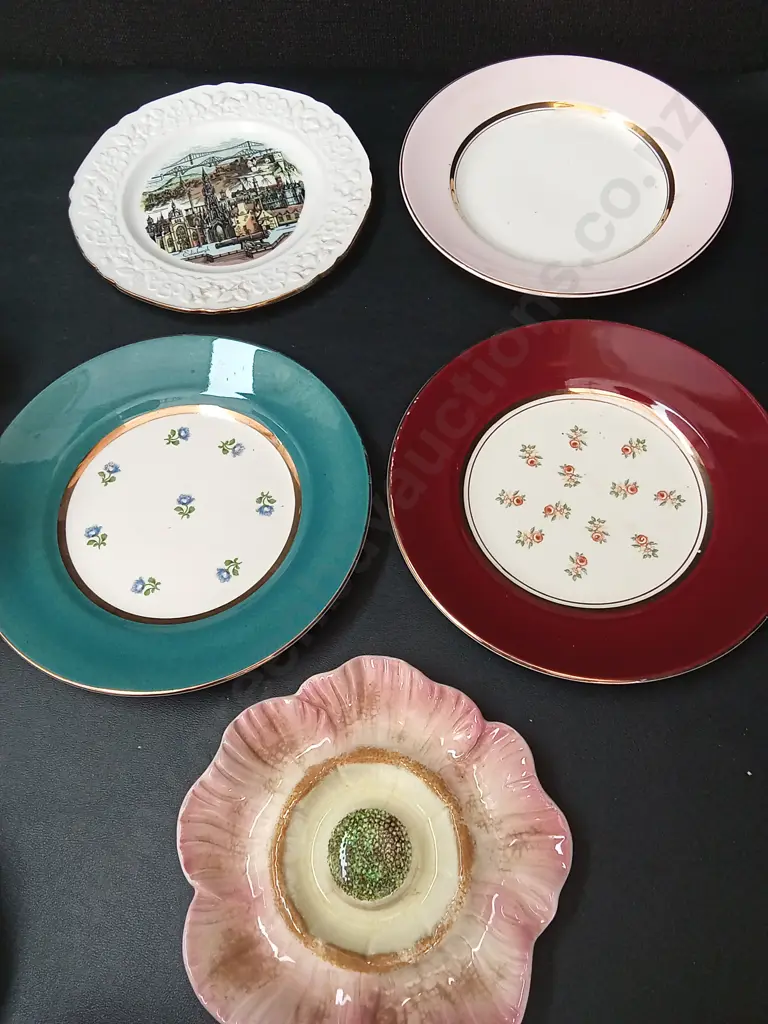 5 PLATES LARGEST D23.5CM INCLUDING CROWN LYNN, ASCOT AND MADDOCK Image 1++