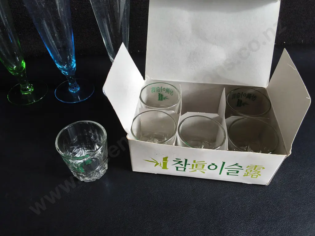 4 TALL GLASSES, AND BRAND NEW SET OF 6 SHOT GLASSES ,TALLEST H 23 CM Image 1++