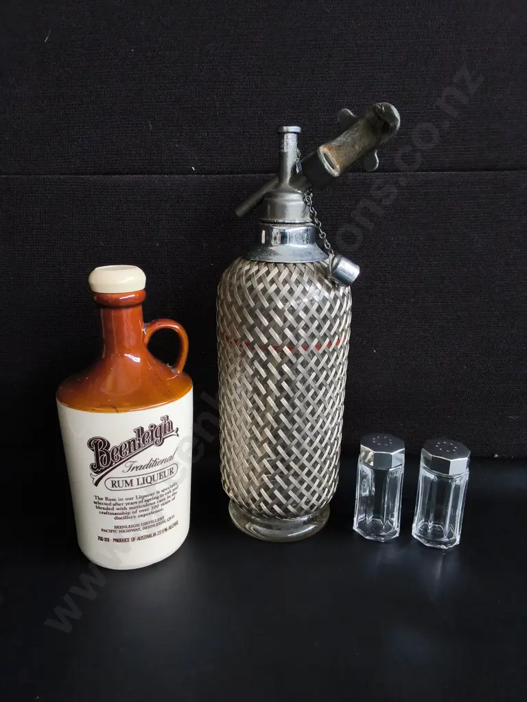 VINTAGE GLASS SODA SIPHON, GLASS SALT AND PEPPER SHAKERS, AND VINTAGE RUM STONEWARE DEMIJOHN, TALLEST H 35 CM Image 1++