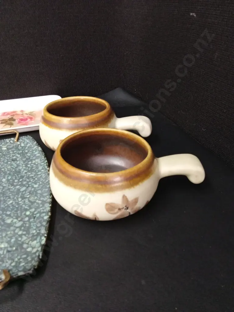 4 SERVING TRAYS LONGEST L37CM AND 2 SOUP BOWLS Image 1++