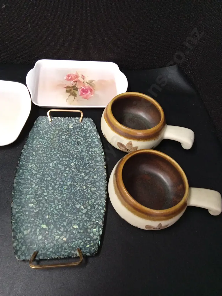 4 SERVING TRAYS LONGEST L37CM AND 2 SOUP BOWLS Image 1++