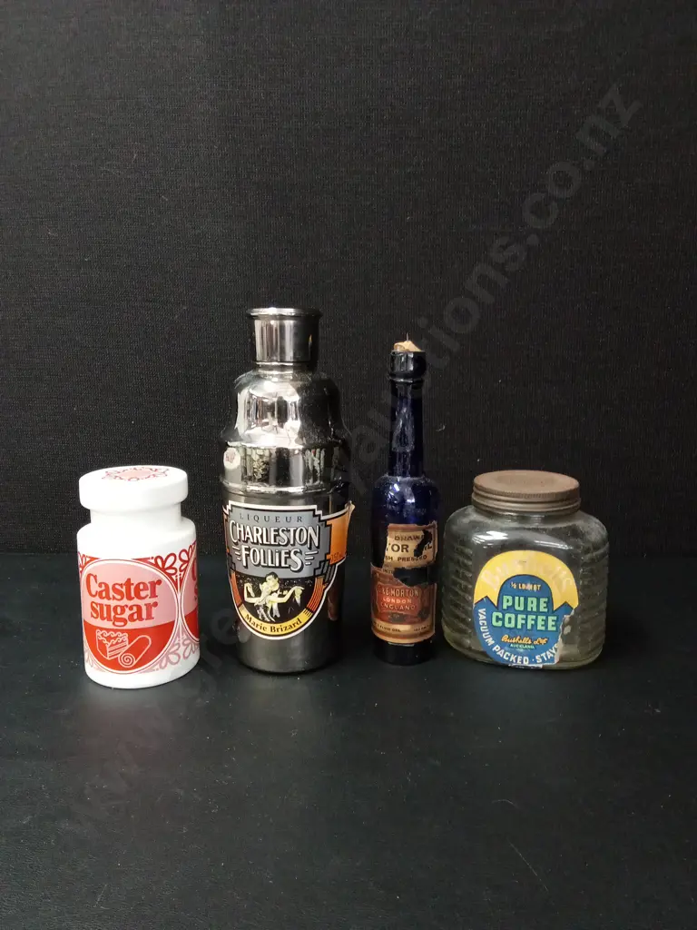 MIX OF VINTAGE ITEMS TALLEST H23CM Image 1++
