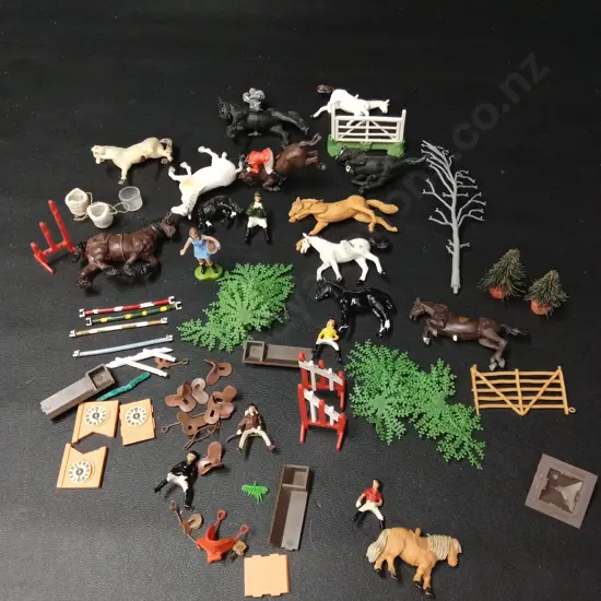 COLLECTION OF VINTAGE BRITAINS LTD ENGLAND EQUESTRIAN FIGURINES