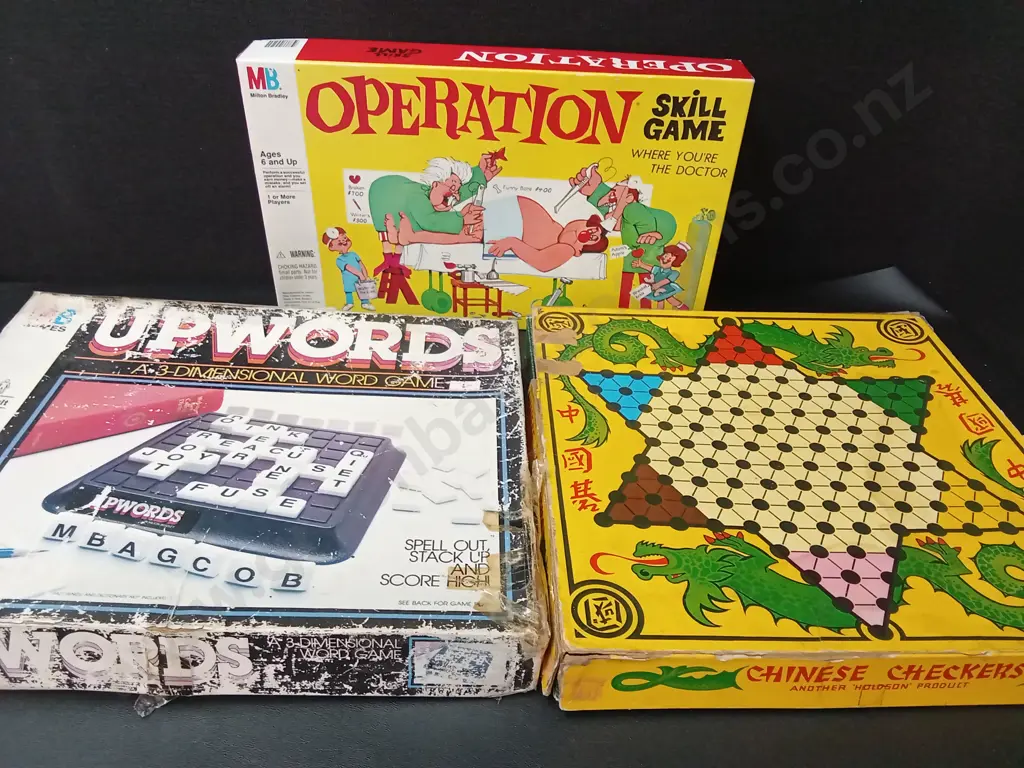 3 VINTAGE BOARDGAMES Image 1++