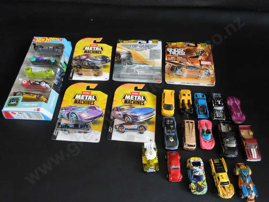 MIX OF TOY CARS Image 1++
