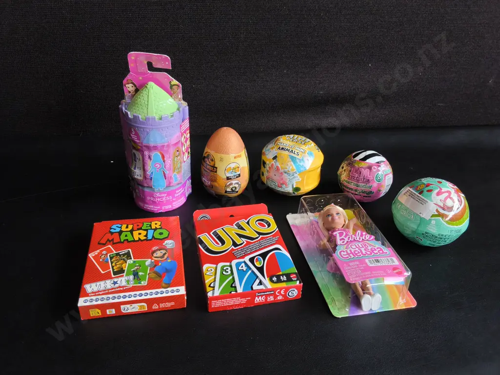 8 PIECES BRAND NEW TOYS AND CARD GAMES Image 1++