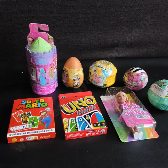 8 PIECES BRAND NEW TOYS AND CARD GAMES
