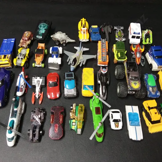 COLLECTION OF VINTAGE TOY CARS
