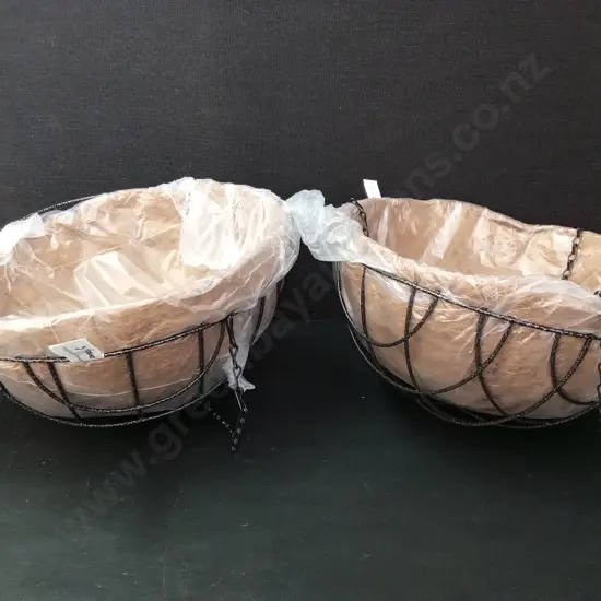 2 TAKASHO HANGING BASKETS 35CM