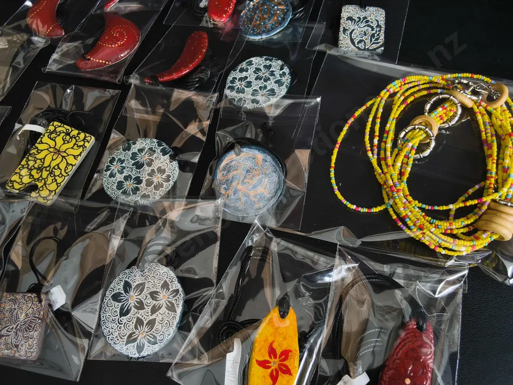 BRAND NEW HANDCRAFTED NECKLACES MADE IN NEW ZEALAND Image 1++