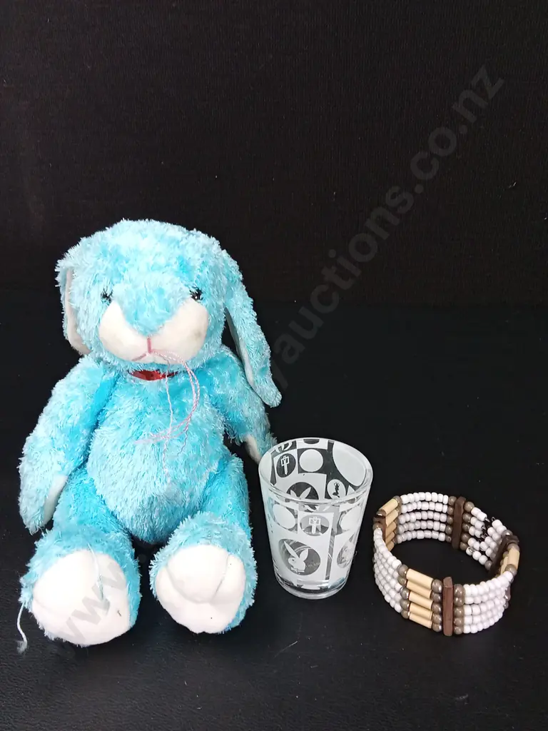 MIX OF ITEMS TALLEST H28CM Image 1++