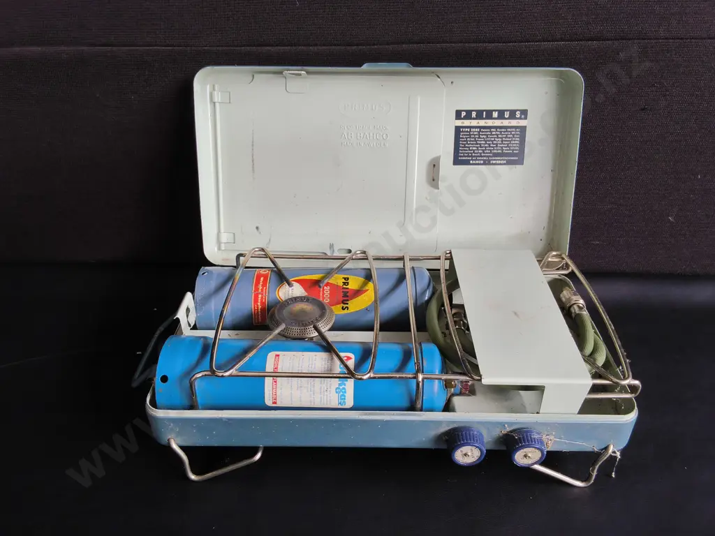 PRIMUS MODEL 2063 TWO BURNER PORTABLE GAS CAMPING STOVE Image 1++