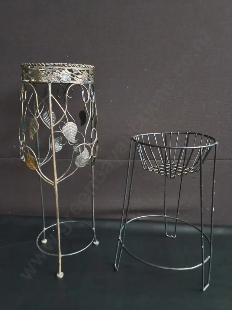PAIR OF METAL PLANT STANDS, TALLEST H 65 CM Image 1++
