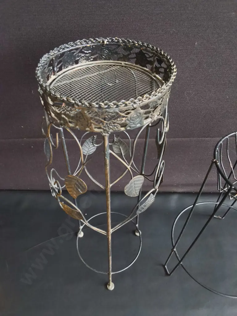 PAIR OF METAL PLANT STANDS, TALLEST H 65 CM Image 1++