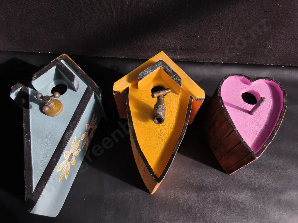 3 HANDMADE WOODEN BIRD HOUSES, TALLEST H 42 CM Image 1++