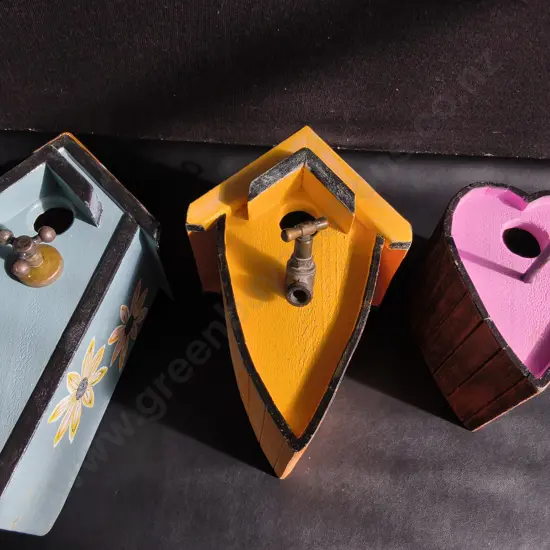 3 HANDMADE WOODEN BIRD HOUSES, TALLEST H 42 CM