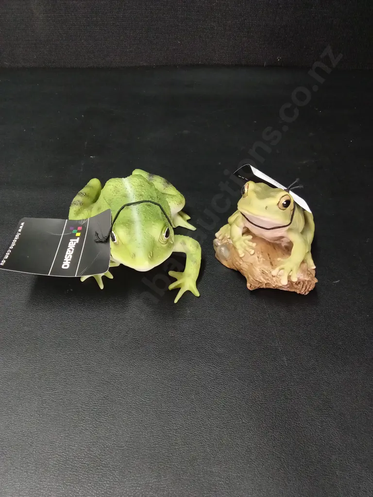 2 TAKASHO FROG FIGURES TALLEST 9CM Image 1++
