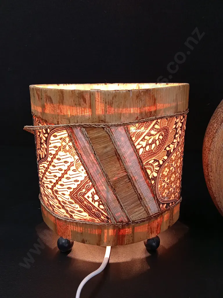 CYLINDRICAL ACCENT LAMP H19CM AND VASE H26CM Image 1++