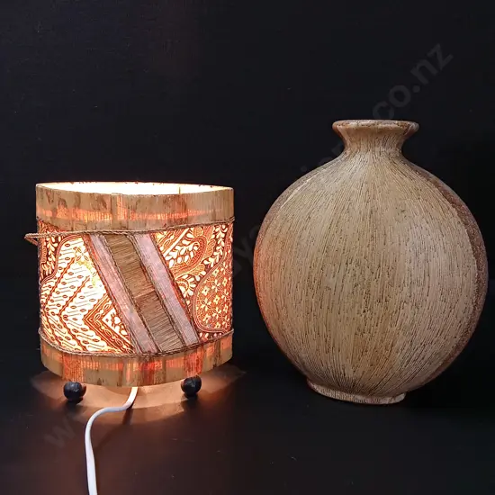 CYLINDRICAL ACCENT LAMP H19CM AND VASE H26CM