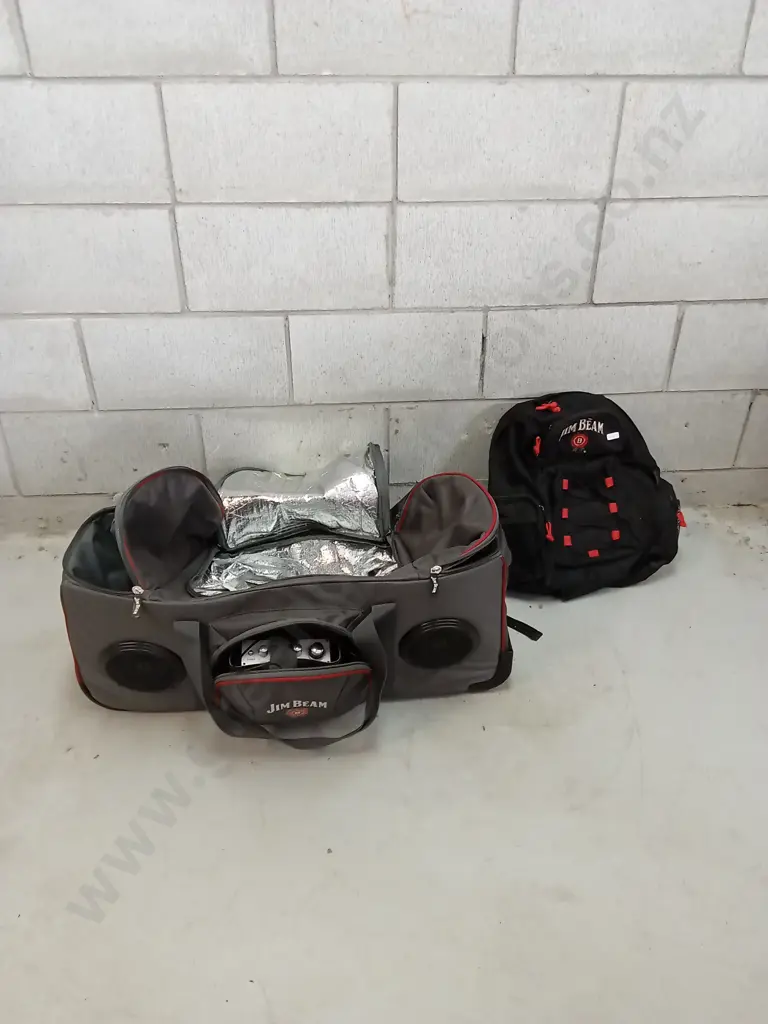 JIM BEAM COOLER BAG WITH SPEAKERS AND BACKPACK Image 1++