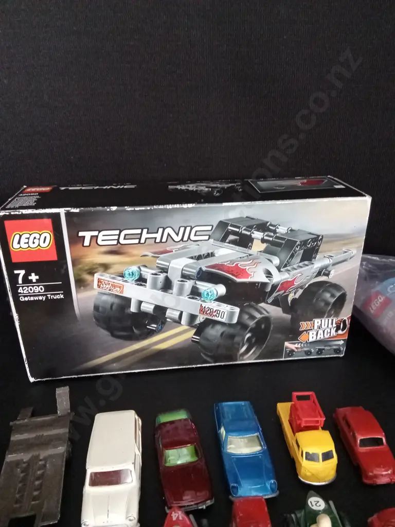 COLLECTION OF VINTAGE TOY CARS AND LEGO Image 1++