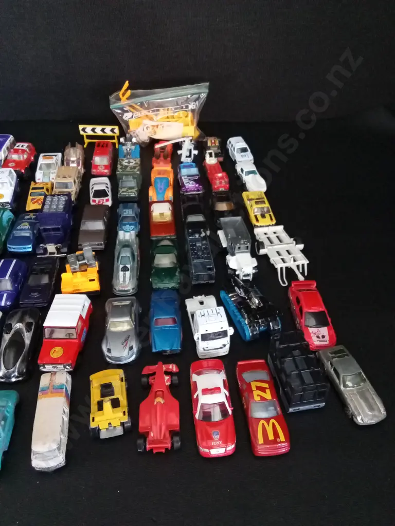 COLLECTION OF VINTAGE TOY CARS INCLUDING HOT WHEELS, REALTOY, ZYLMEX, YATMING, AND MORE Image 1++