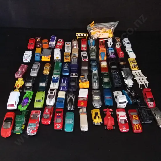 COLLECTION OF VINTAGE TOY CARS INCLUDING HOT WHEELS, REALTOY, ZYLMEX, YATMING, AND MORE